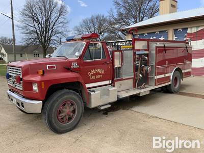 1991 Ford F800 S/A Fire Truck