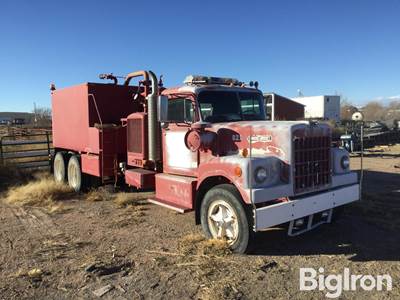 1970 White 4000 T/A Water Pump Truck