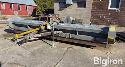 Hiniker 4000 Stalk Shredder