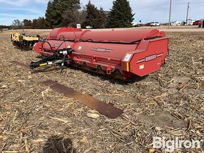 Hiniker 5620 8R30 Corn Stalk Shredder