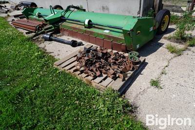John Deere 220 Stalk Chopper