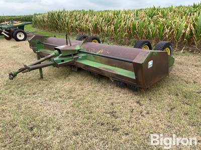 John Deere 27 14’ Flail Shredder