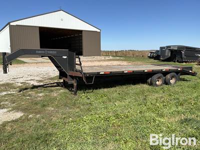 2004 Diamond T T/A Gooseneck Flatbed Trailer