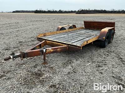 1966 International Harvester 14’ T/A Flatbed Trailer