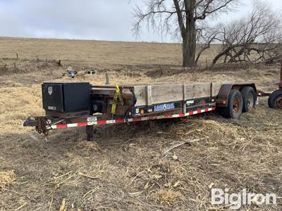 2016 Load Trail T/A Flatbed Trailer