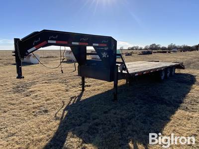 2011 Lone Star Tri/A gooseneck Flatbed Trailer w/Dove tail