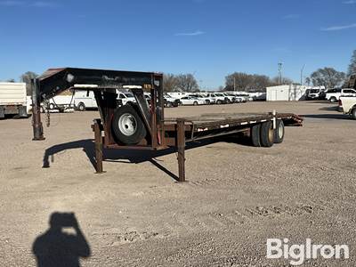 1999 Mustang 29’ T/A Gooseneck Flatbed Trailer