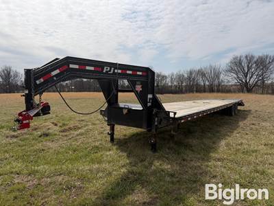 2021 PJ 35’ T/A Flatbed Gooseneck Trailer