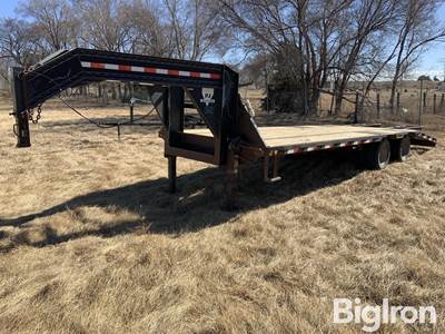 2002 PH GF252 25’ T/A Flatbed Trailer