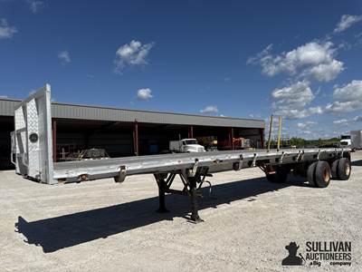 1986 Ravens 54555 T/A Flatbed Trailer
