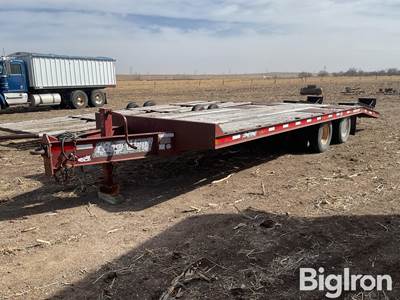 2003 Redi-Haul R26210PF T/A DRW Deckover Flatbed Trailer