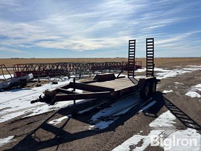 1984 Sout T/A Flatbed Trailer