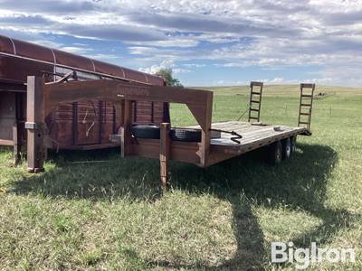 Superior Tri/A Flatbed Trailer