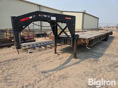 1998 Temco T/A Gooseneck Flatbed Trailer