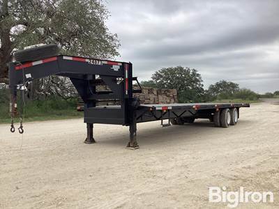 2011 Texas Pride T/A Gooseneck Trailer