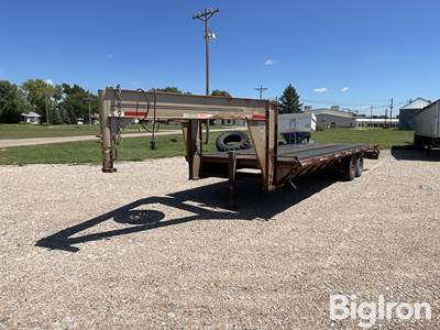 2002 Titan 3F5736 24' T/A Flatbed Trailer