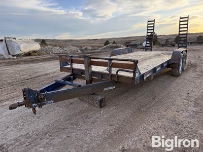 2003 Titan T/A Flatbed Trailer