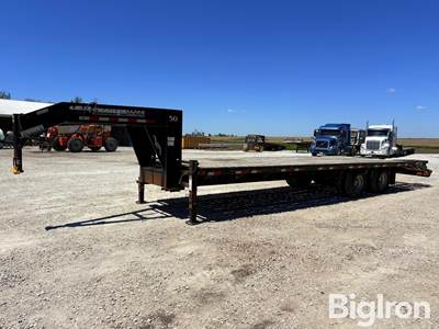 2013 Trailerman HiredHand 30' T/A Gooseneck Dually Trailer