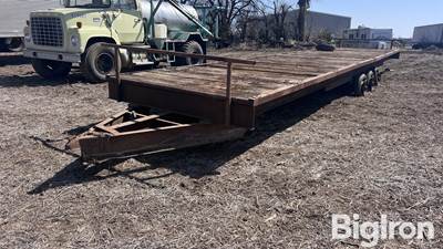 35’ Tri/A Flatbed Hay Trailer