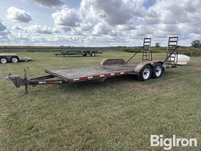T/A Flatbed Trailer W/Ramps
