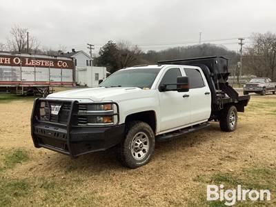 2016 Chevrolet 3500 Silverado HD Crew Cab 4x4 Flatbed Pickup Truck