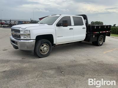 2016 Chevrolet 3500 HD 4x4 Crew Cab Flatbed Utility Truck