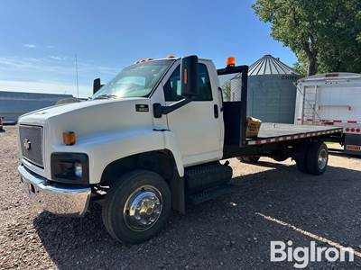 2007 Chevrolet C6500 S/A Flatbed Truck