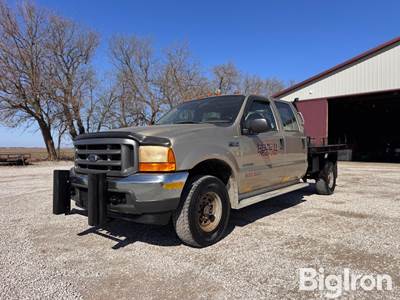 2001 Ford F-350 Flatbed Truck