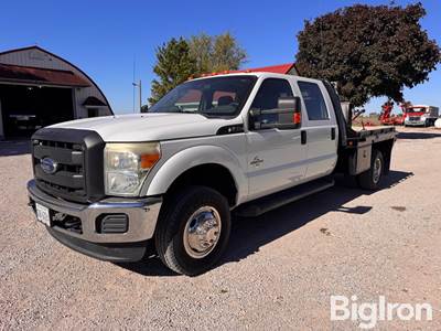 2015 Ford F-350 XL Crew Cab Flatbed Truck