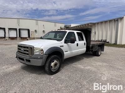 2005 Ford F450 XL Super Duty 2WD Crew Cab Flatbed Truck