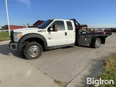 2016 Ford F550 XL Super Duty 4x4 Extended Cab Flatbed Truck