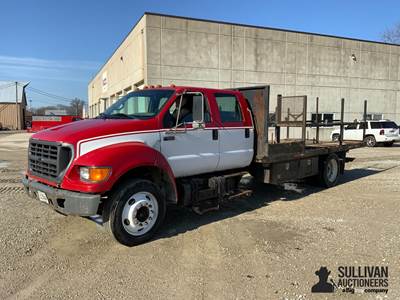 2001 Ford F650 S/A Crew Cab Flatbed Truck