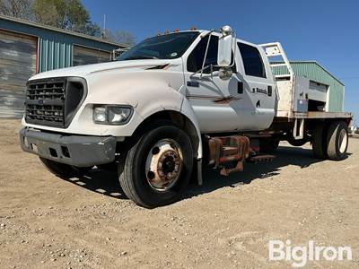 2000 Ford F650 S/A Crew Cab Dually Flatbed Truck