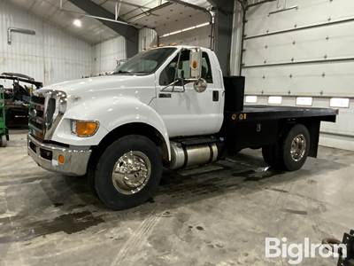 2011 Ford F750 XL Super Duty Flatbed Truck