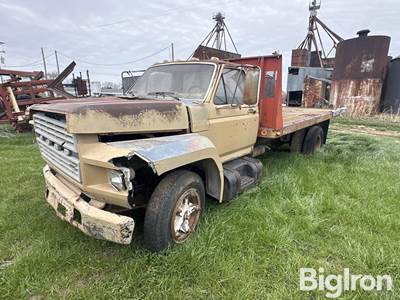 1982 Ford F604 Flat Bed Truck