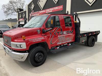 2003 GMC C550 TopKick 2WD Crew Cab Flatbed Truck