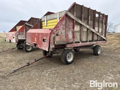 Farmhand F48B Forage Wagon