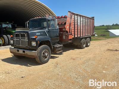 1991 Ford L8000 w/Meyer 4220 sileage box