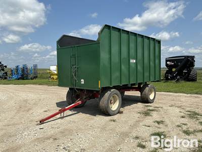 2014 Gnuse 9 x 16 Silage Wagon