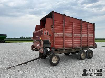 International Harvester 120 Silage Wagon