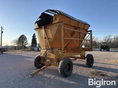 Richardton 1200 Dump Wagon