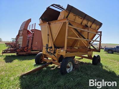 Richardton 1400 Dump Wagon