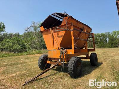 Richardton 1400 Silage Wagon
