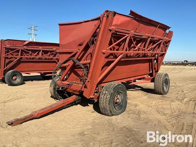 Richardton 770 Side Dump Forage Wagon