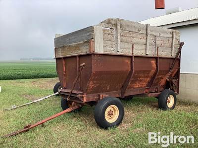 Pull-Type Live Bottom Wagon