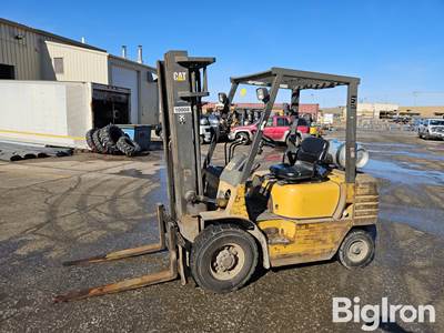 Caterpillar GP25 Forklift