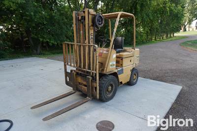 Caterpillar V50B 2 Stage Forklift w/Side Shift