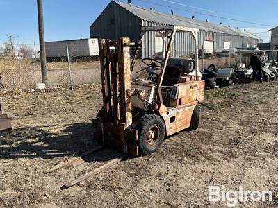 Clark CY40B 2WD Forklift