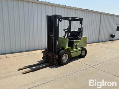 1990 Clark GPX 25 Forklift