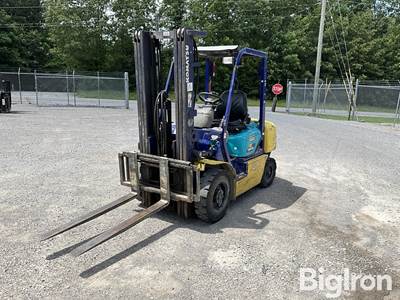 Komatsu FG25T-12 Forklift